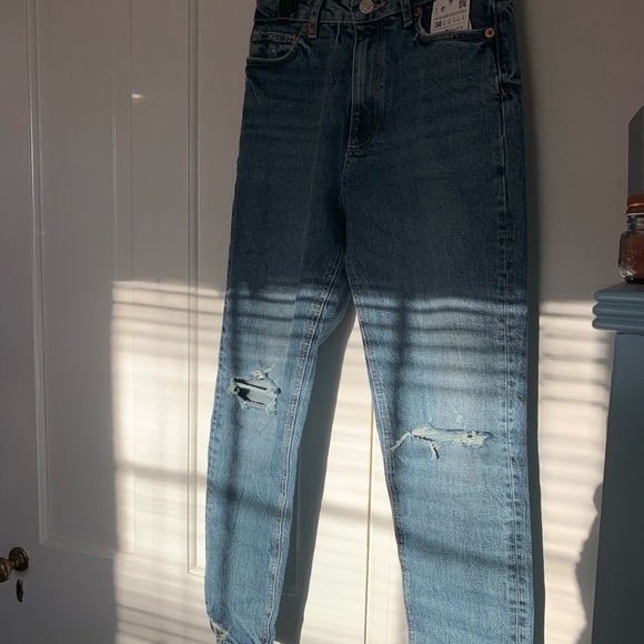 SUPER CUTE ZARA JEANS SIZE 6- SOLD OUT ONLINE NWT - Picture 1 of 5
